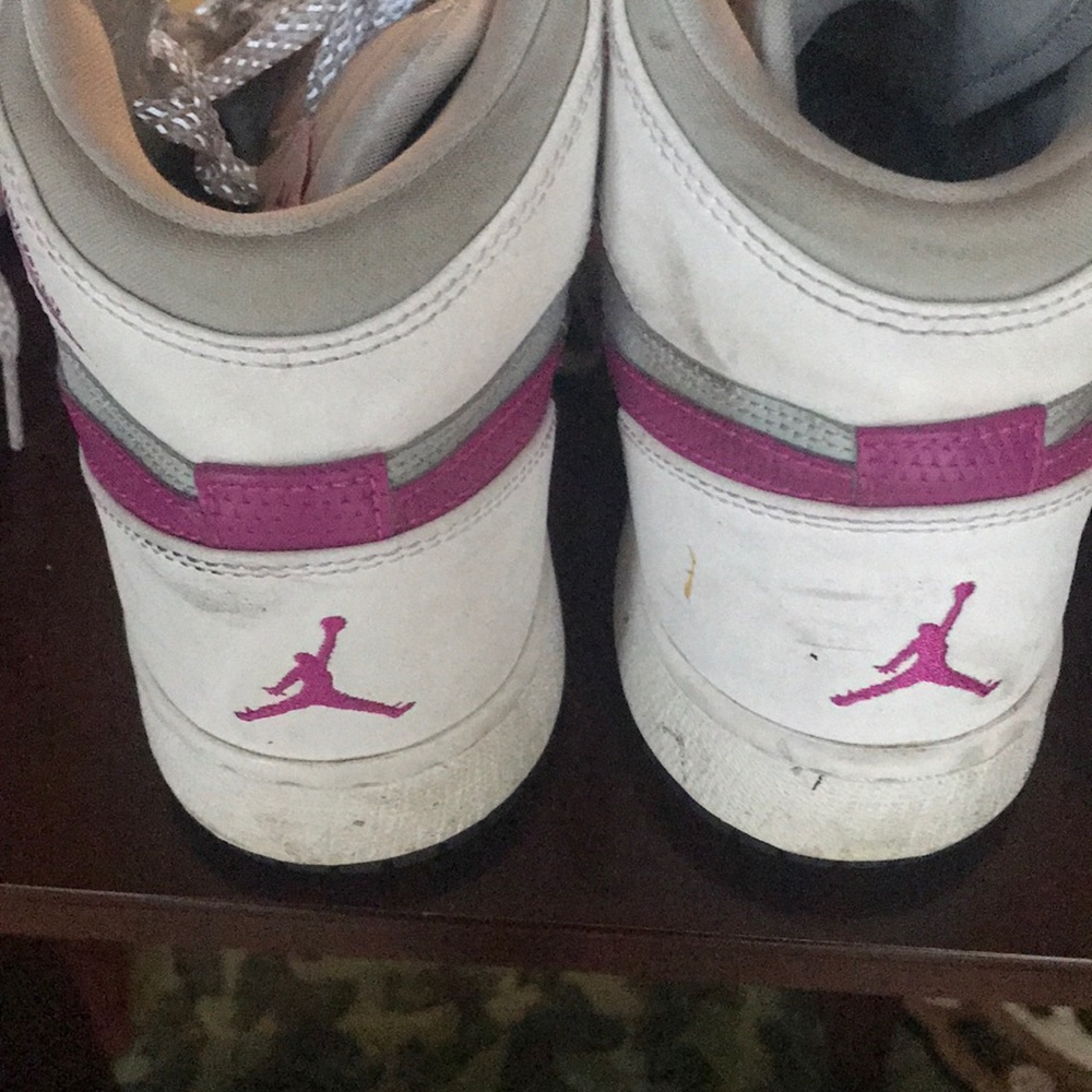 Jordan’s comfy worn a couple times